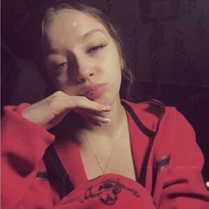 Meet your Posher, Alyaza